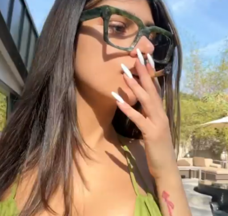 فيديو وصور جديدة لـ مايا خليفة 